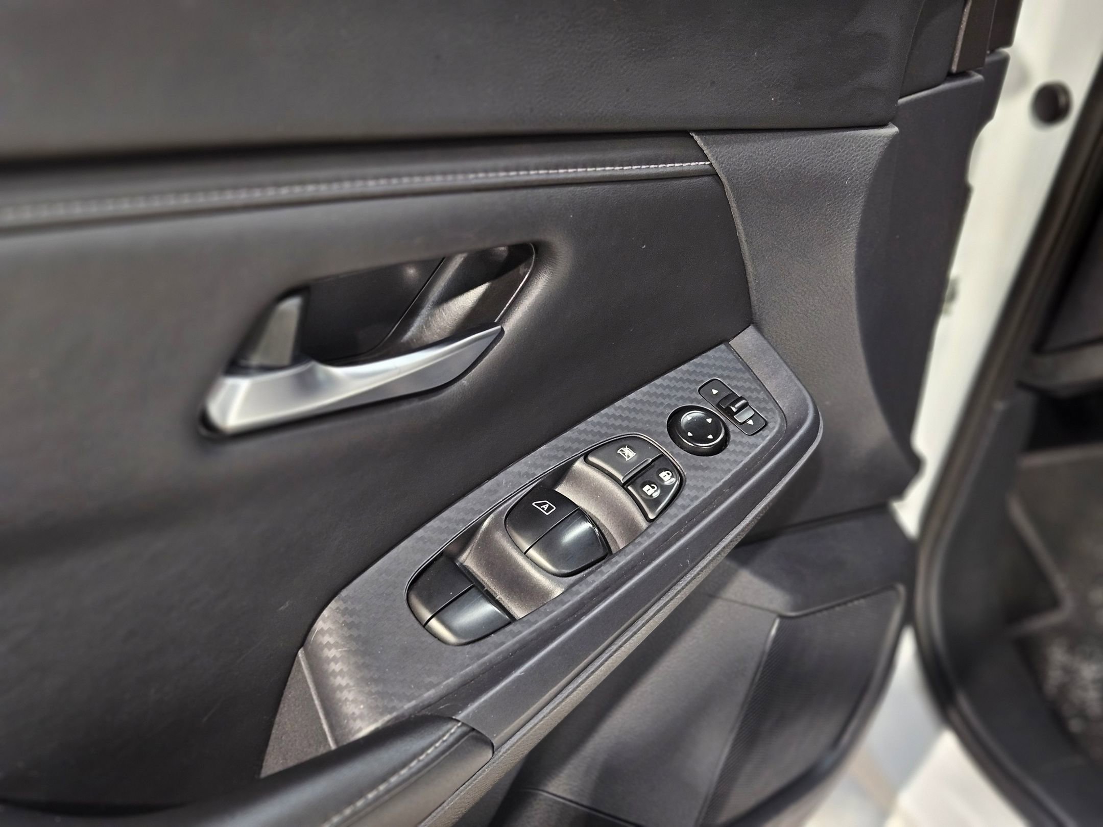 Used 2024 Nissan Sentra SV image 21