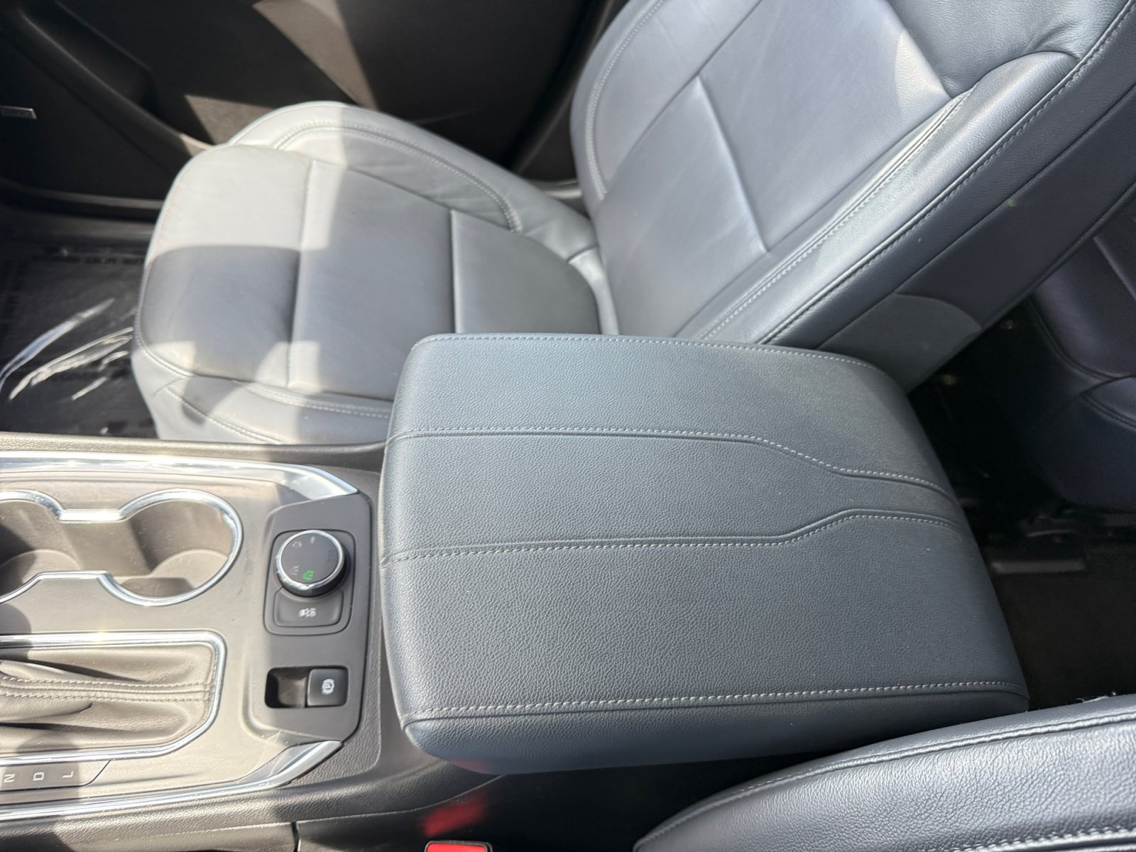 Used 2019 Chevrolet Traverse LT w/ LT Premium Package AWD/4WD image 14