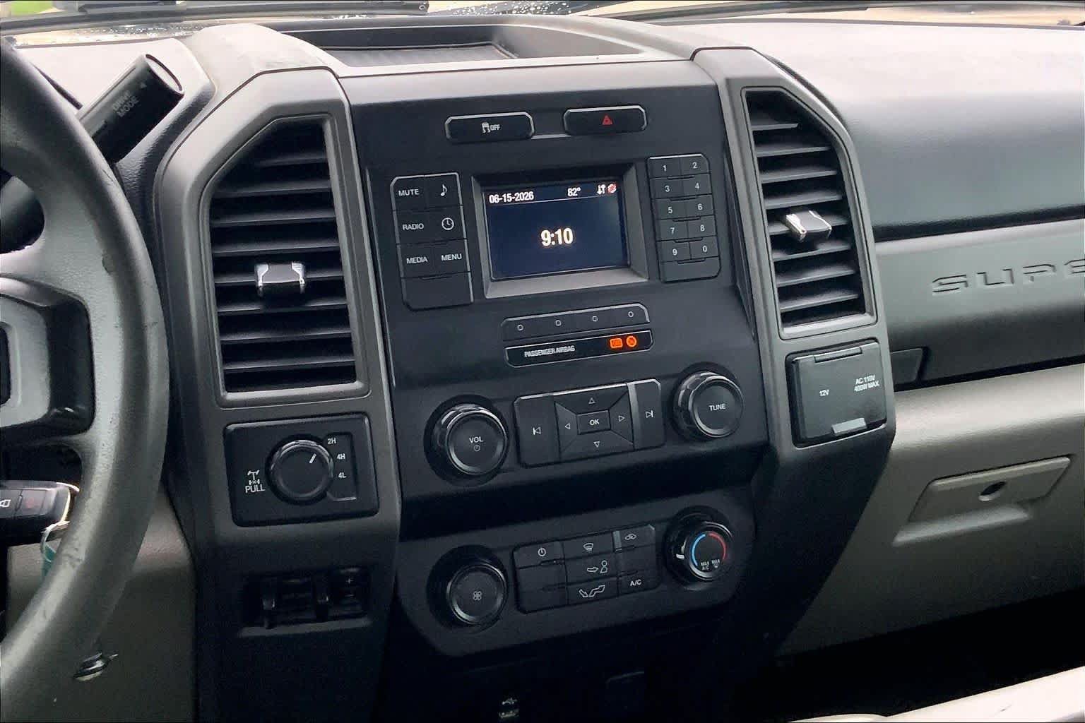 Used 2021 Ford F250 XL w/ Power Equipment Group AWD/4WD image 7