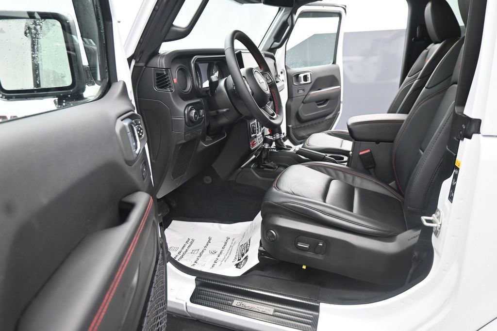 Used 2024 Jeep Wrangler Rubicon AWD/4WD image 15