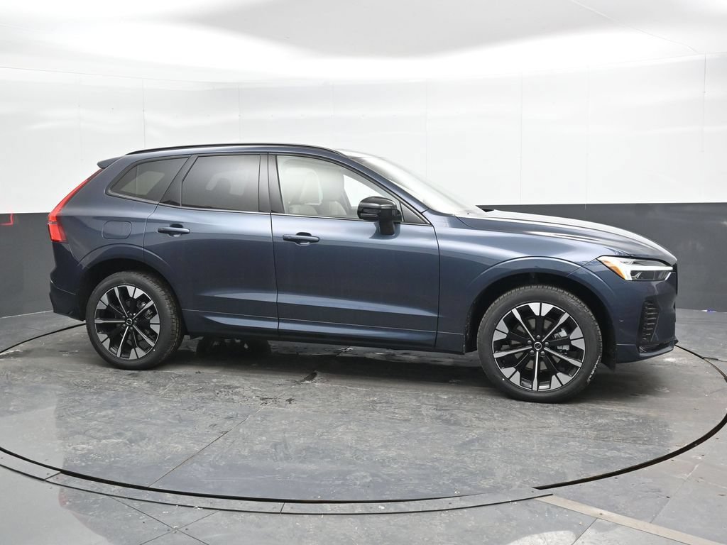 New 2026 Volvo XC60 B5 Plus w/ Climate Package AWD/4WD image 3