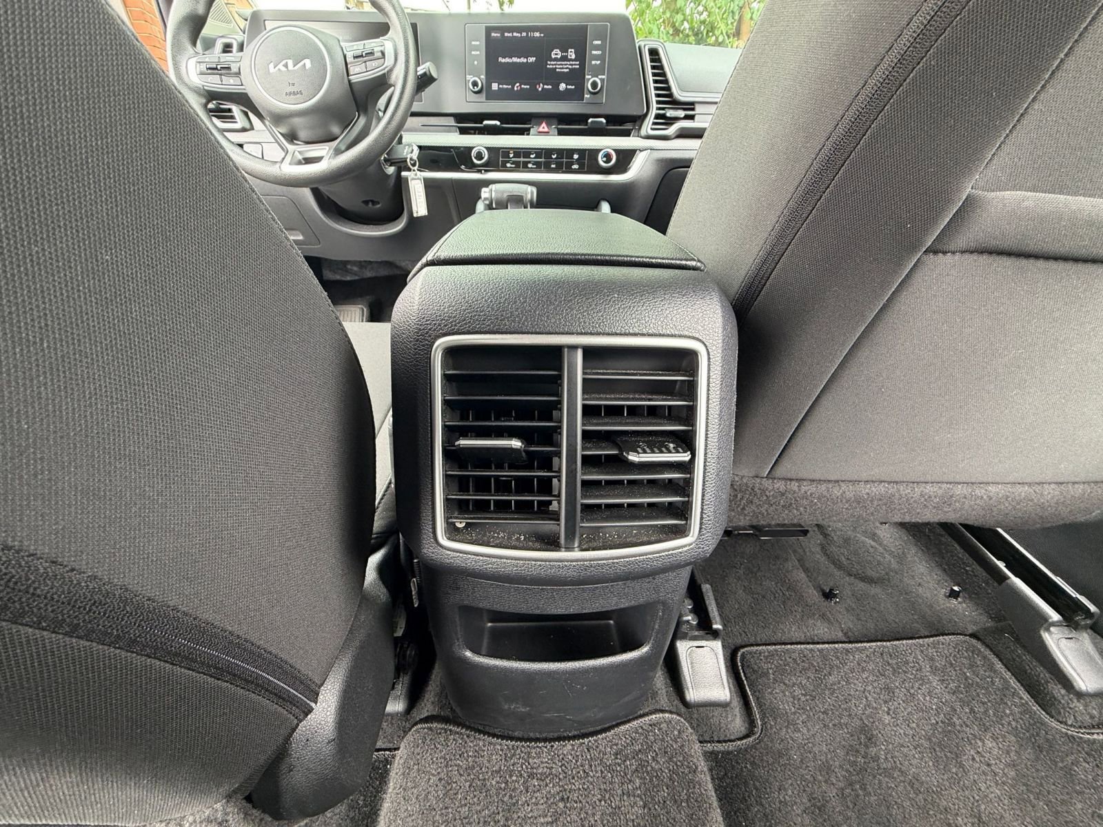 Used 2025 Kia Sportage LX FWD image 22
