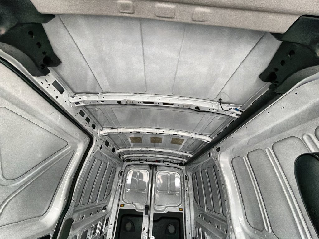 Used 2023 Ford E-Transit Medium Roof RWD image 16