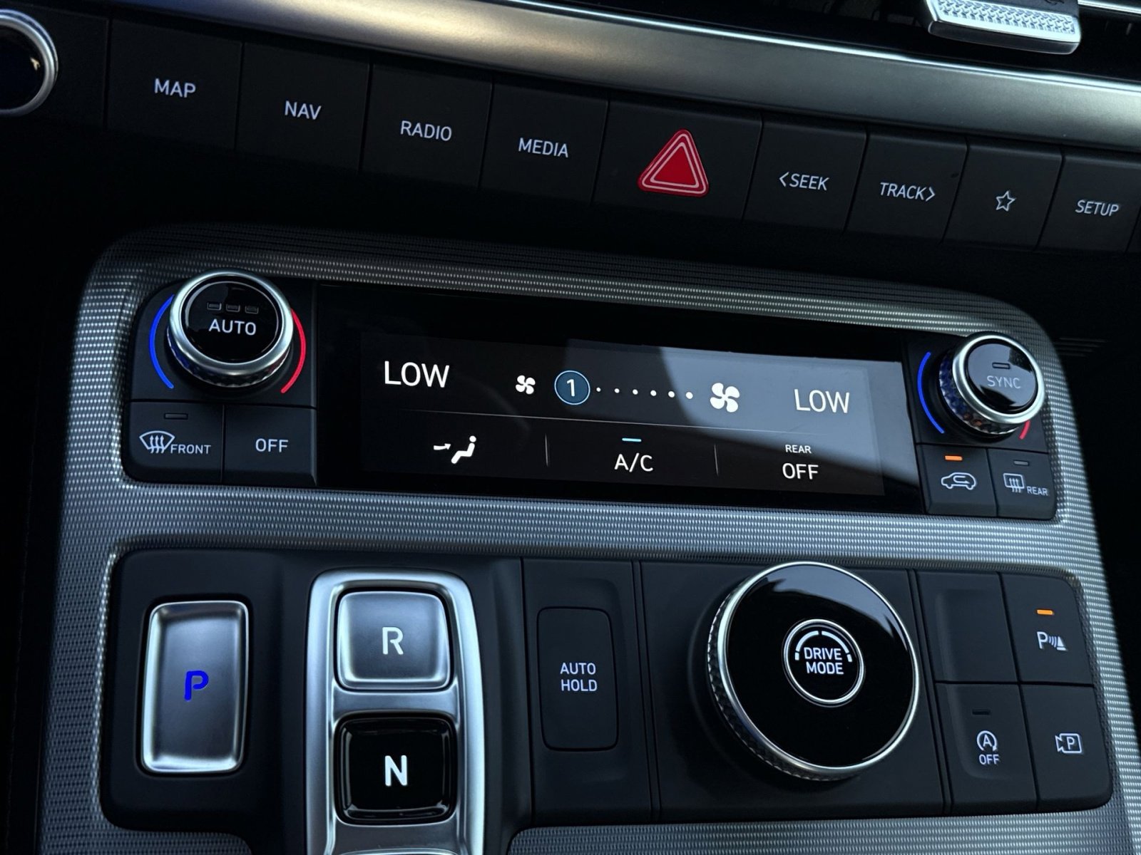 Used 2025 Hyundai Palisade Calligraphy FWD image 21