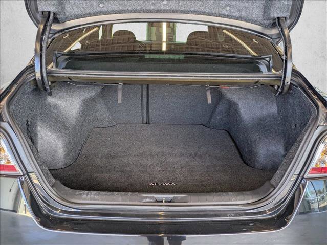 Used 2015 Nissan Altima 2.5 SV w/ Convenience Package image 6