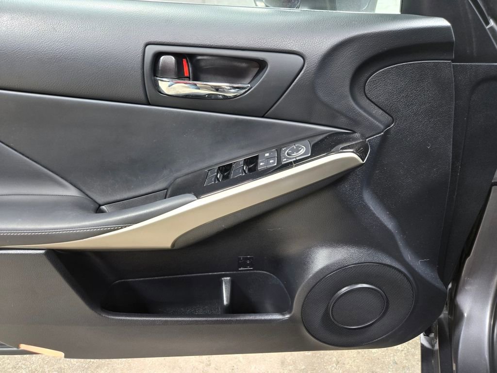 Used 2016 Lexus IS 300 AWD w/ Premium Package image 8