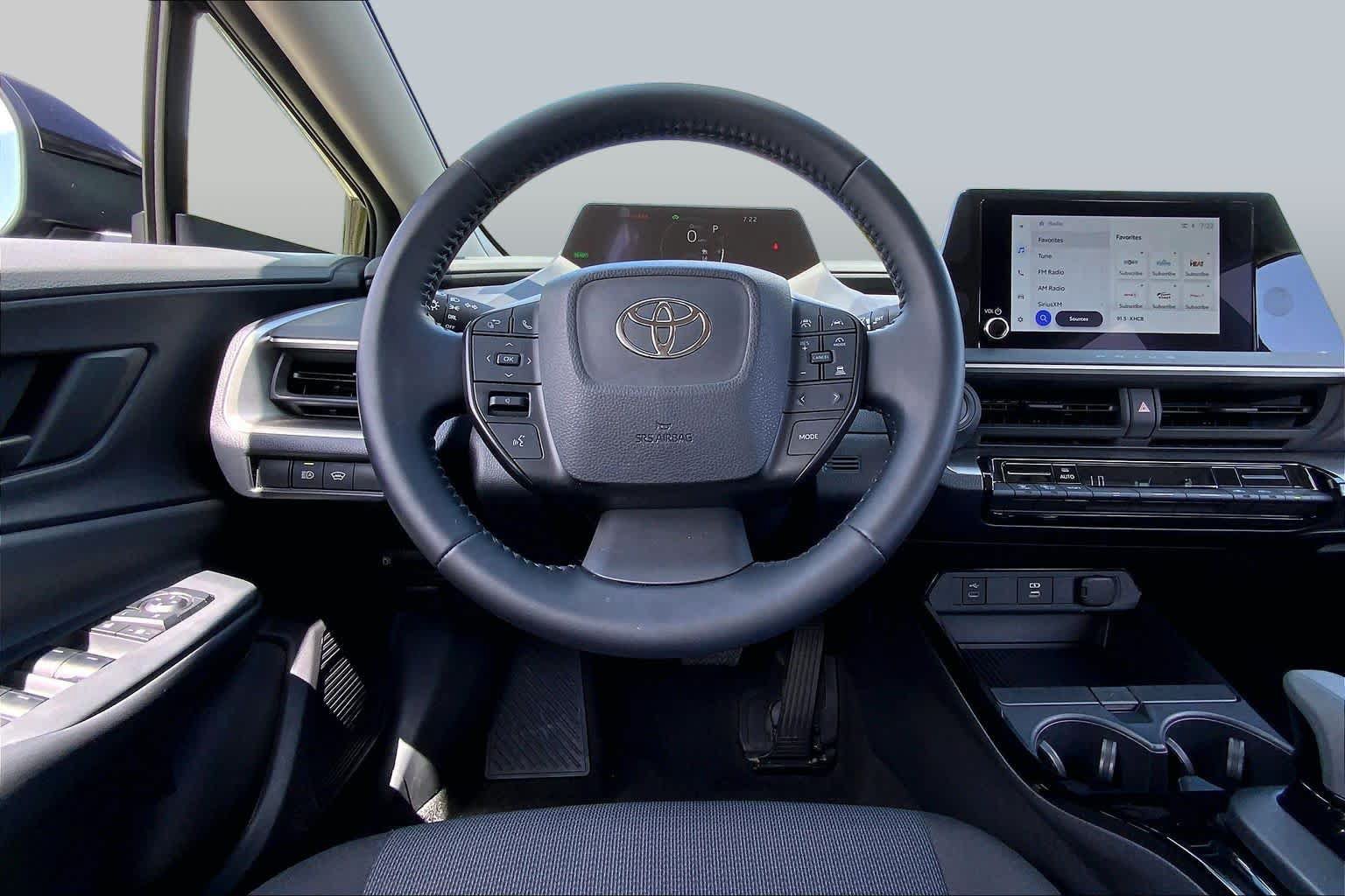 Used 2026 Toyota Prius LE FWD image 6
