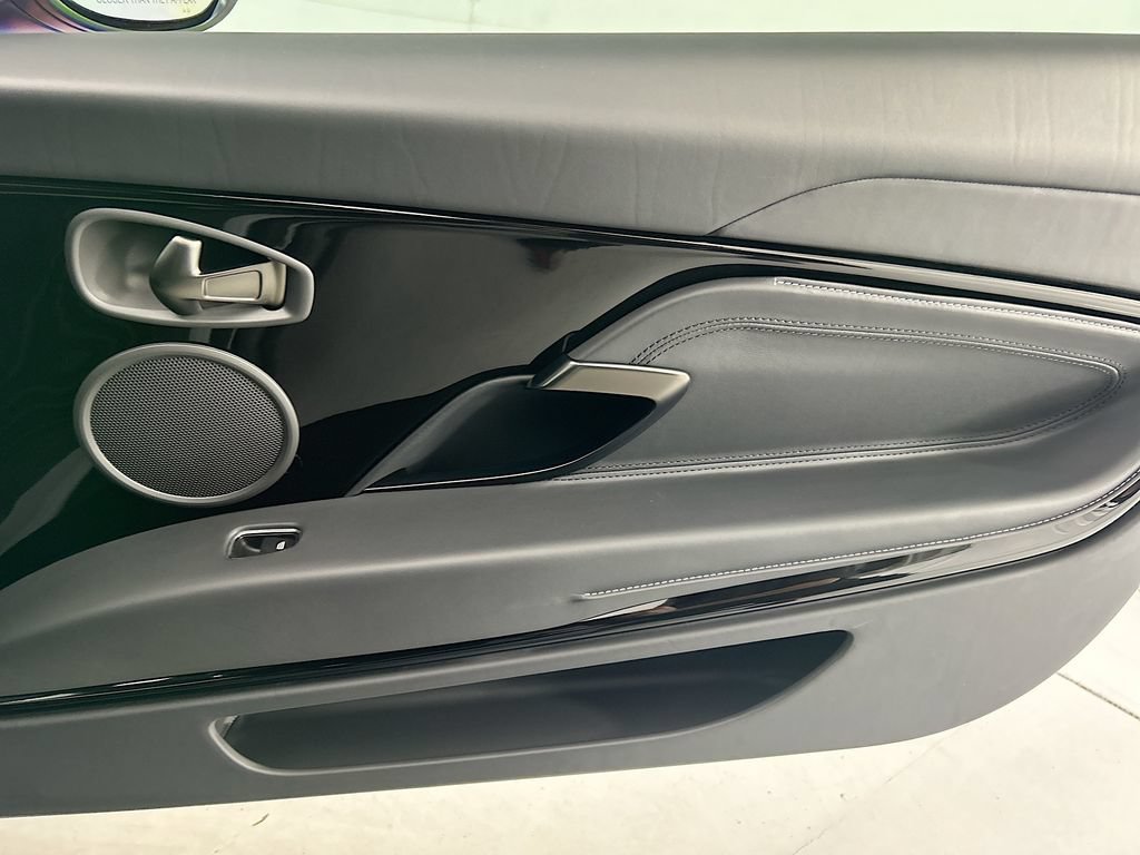 Used 2023 Aston Martin DB11 Coupe RWD image 24