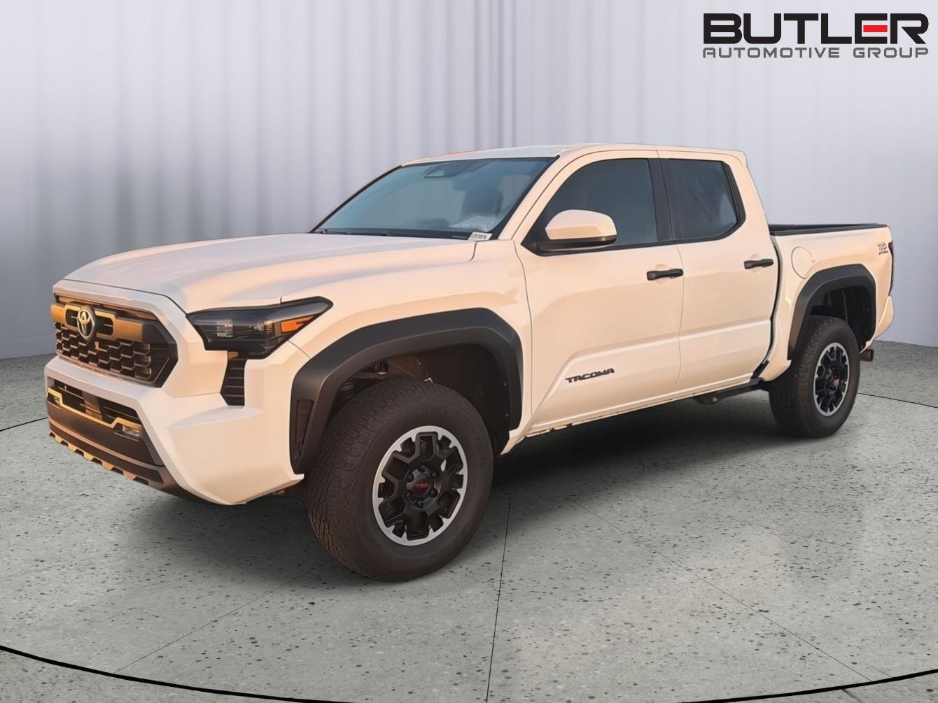 Certified 2024 Toyota Tacoma TRD Off-Road AWD/4WD image 1