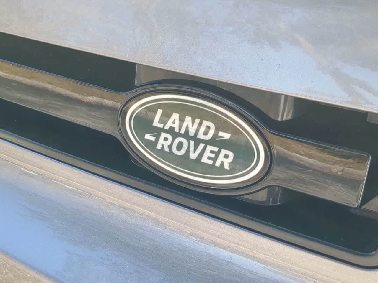 Certified 2024 Land Rover Defender 130 X-Dynamic SE AWD/4WD image 11