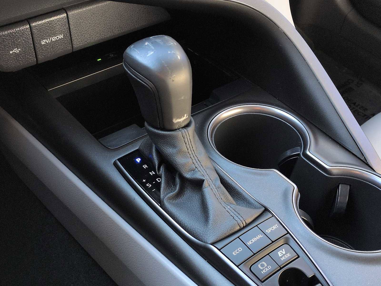 Used 2022 Toyota Camry XSE image 31