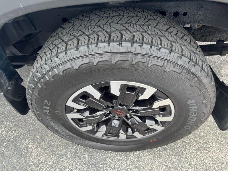 Used 2024 Nissan Frontier PRO-4X w/ Technology Package AWD/4WD image 8