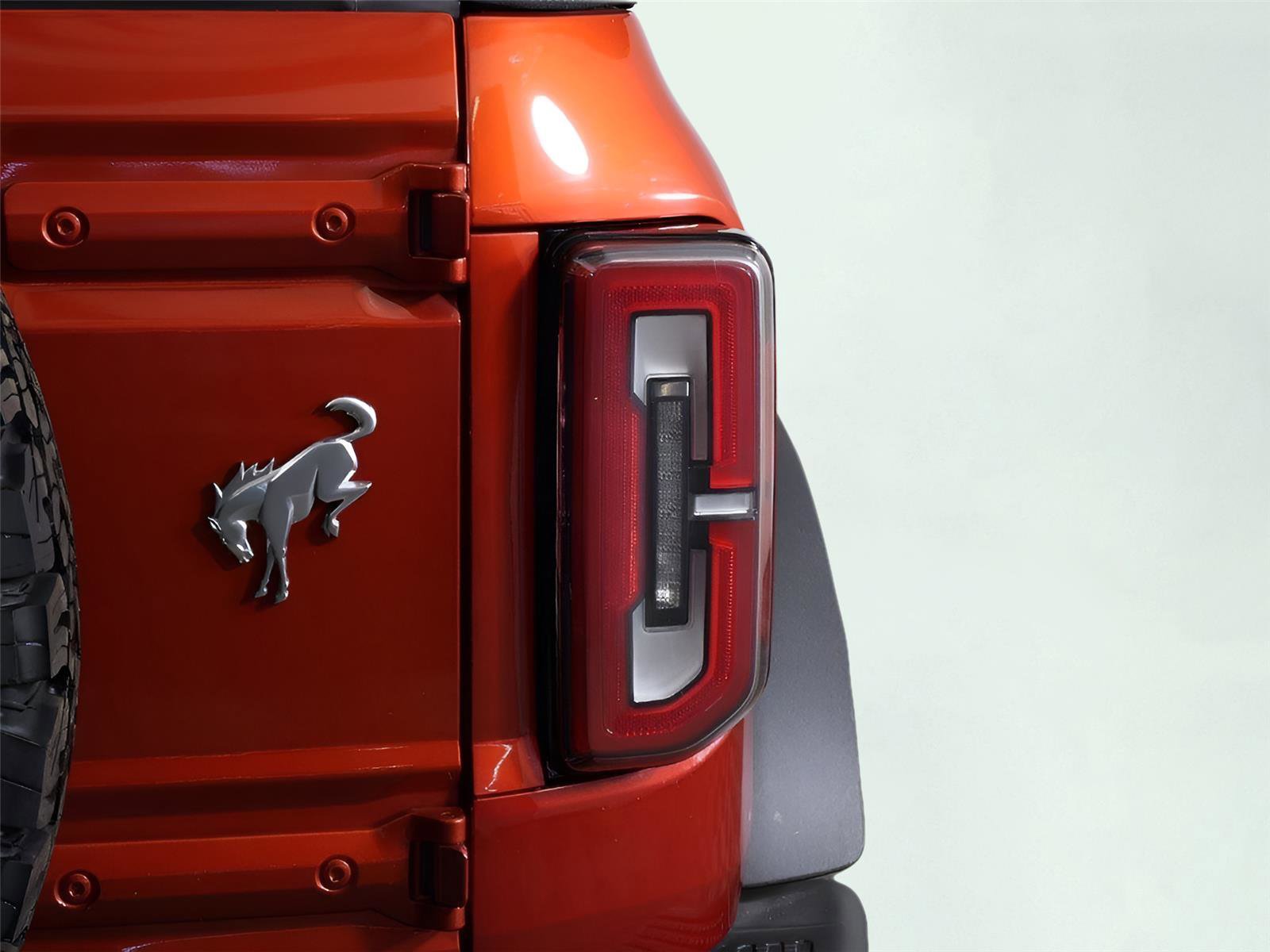 Used 2023 Ford Bronco Badlands image 12