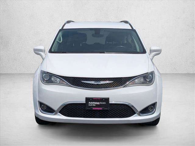 Used 2018 Chrysler Pacifica Touring-L FWD video 2