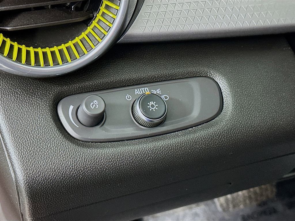 Used 2024 Chevrolet Trax LT w/ Driver Confidence Package image 15