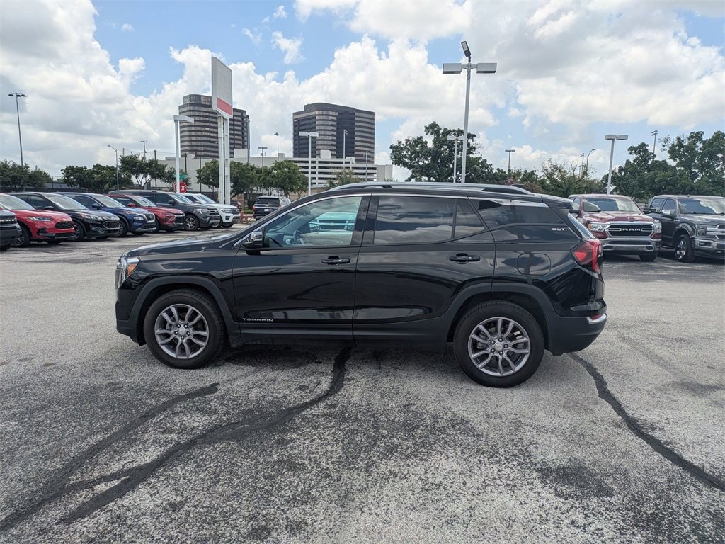 Used 2023 GMC Terrain SLT image 7