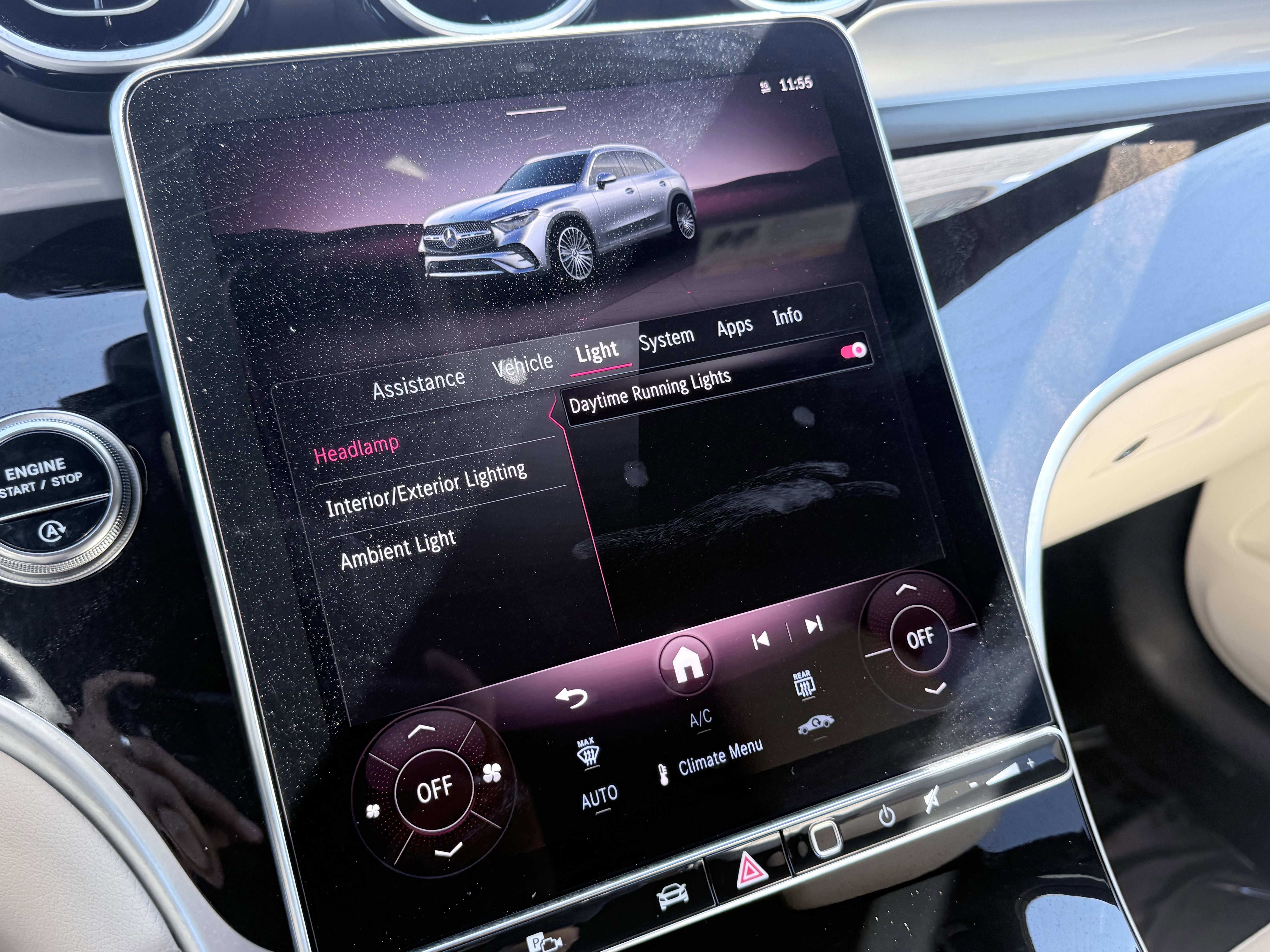 Used 2025 Mercedes-Benz GLC 300 4MATIC image 75