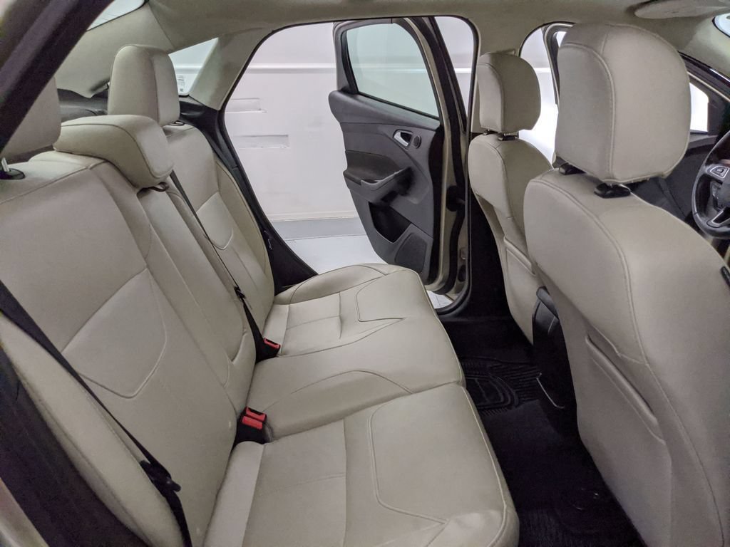 Used 2017 Ford Focus Titanium FWD image 18
