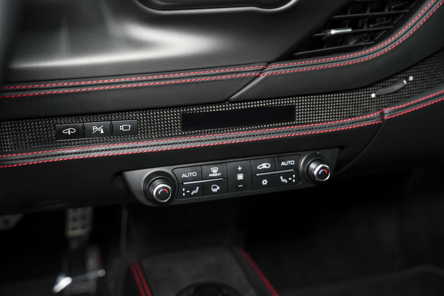 Used 2022 Ferrari F8 Tributo RWD image 42