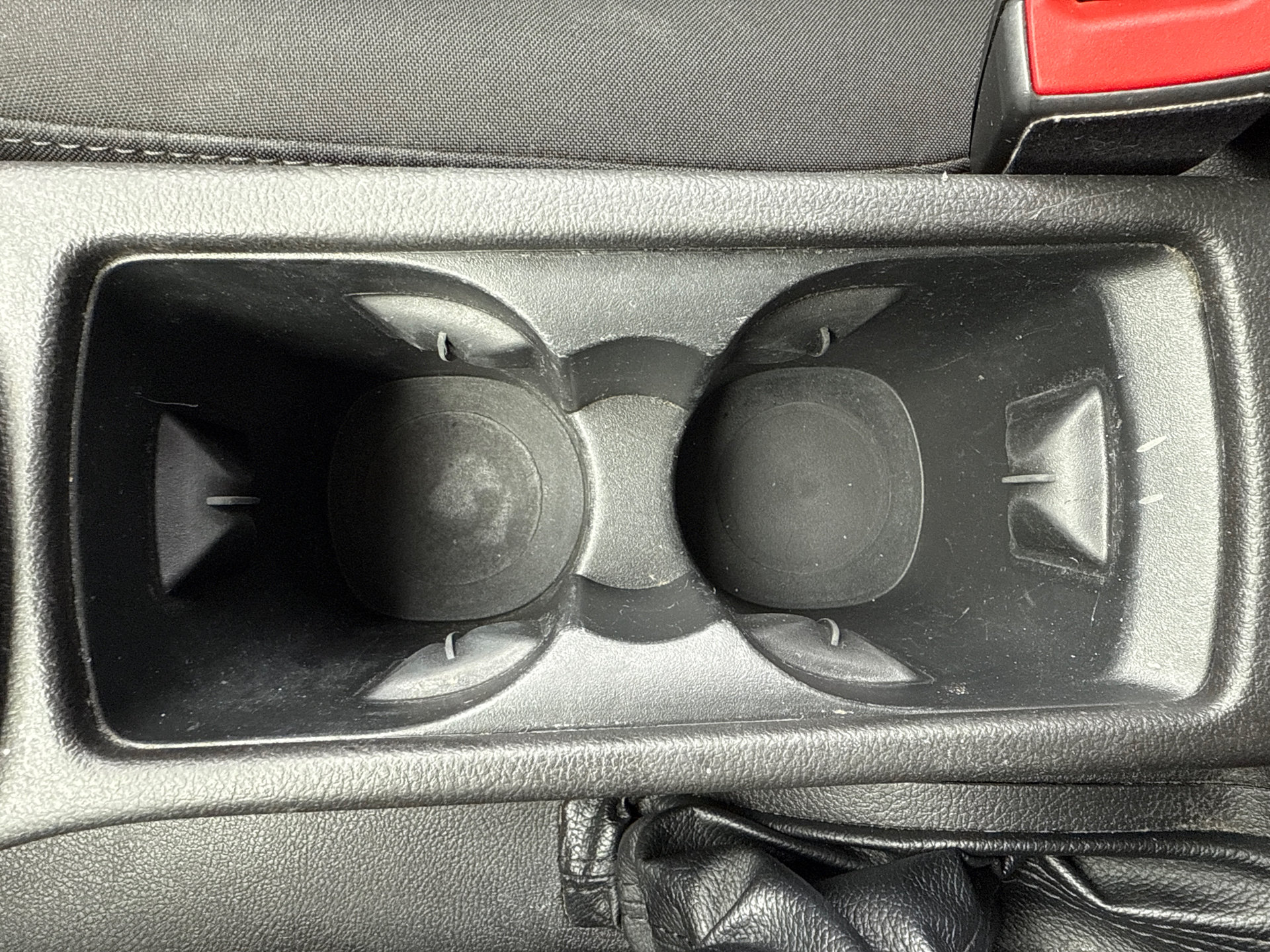 Used 2016 Ford Focus SE w/ SE Sport Package FWD image 24