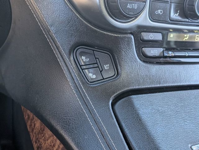 Used 2015 Chevrolet Suburban LTZ image 22