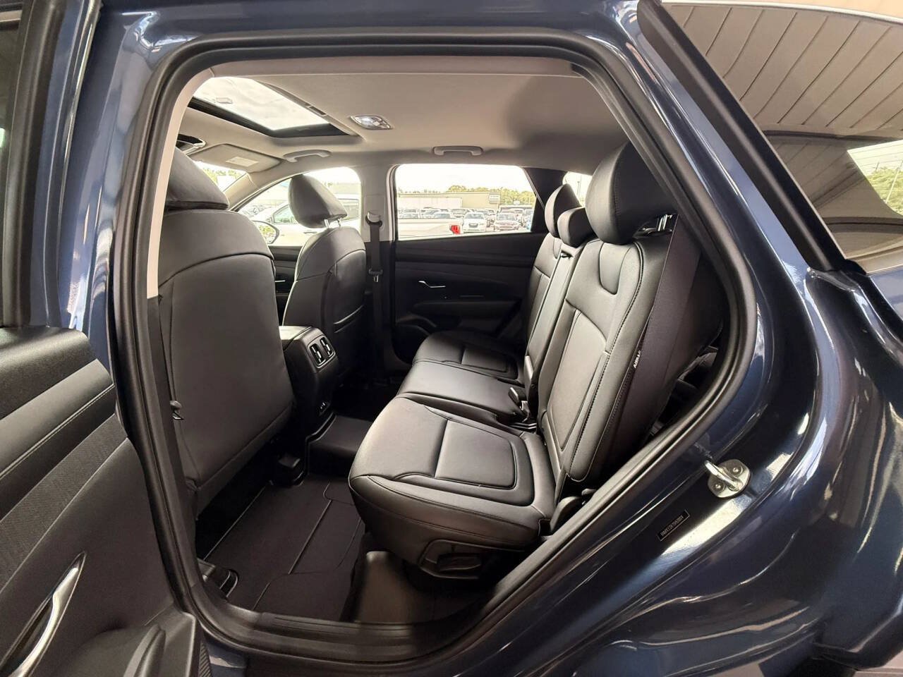 Used 2025 Hyundai Tucson SEL AWD/4WD image 24