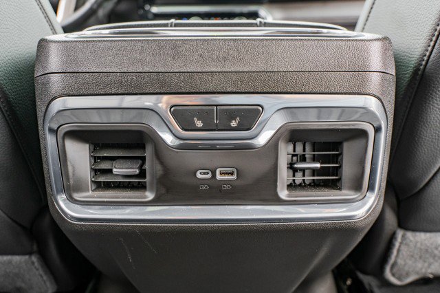 Used 2024 GMC Sierra 3500 Denali w/ Denali Reserve Package image 43
