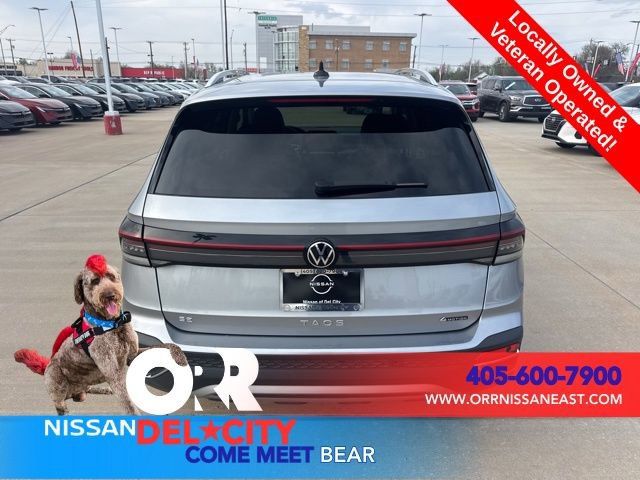 Used 2025 Volkswagen Taos SE AWD/4WD image 4