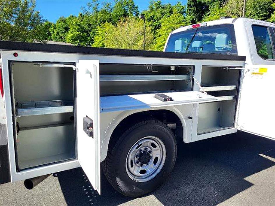 New 2023 Ford F250 XL w/ XL Chrome Package image 26