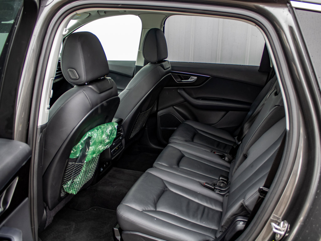 Used 2024 Audi Q7 3.0T Premium Plus image 25