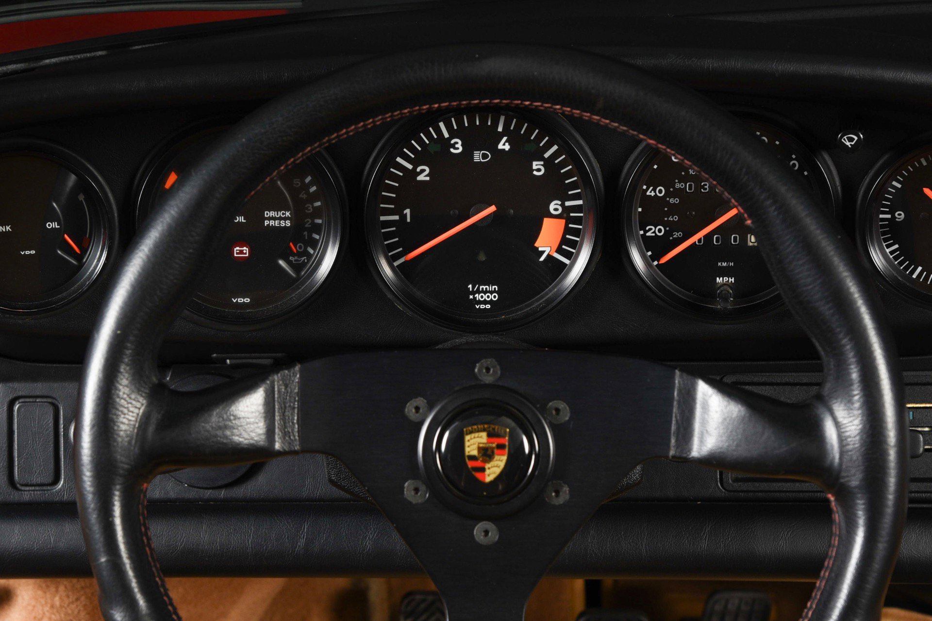 Used 1989 Porsche 911 Carrera RWD image 17