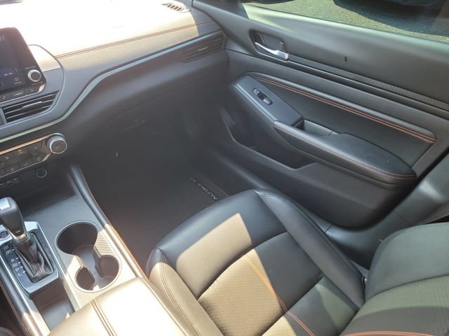 Used 2019 Nissan Altima 2.5 SR w/ SR Premium Package FWD image 12