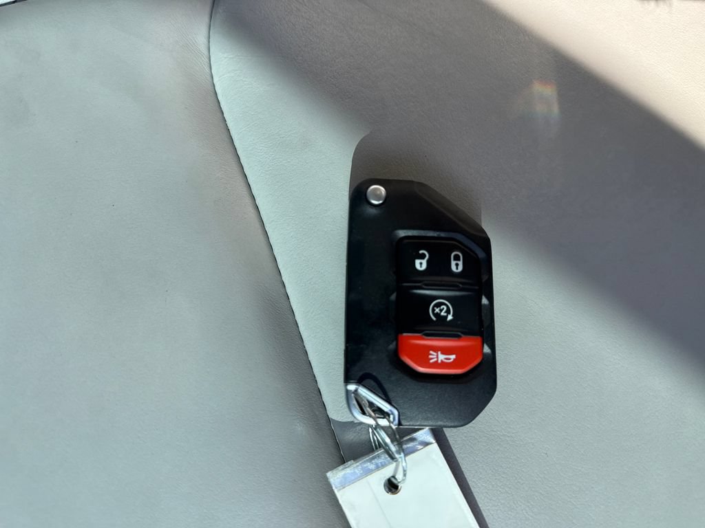 Used 2021 Jeep Gladiator Overland AWD/4WD image 44