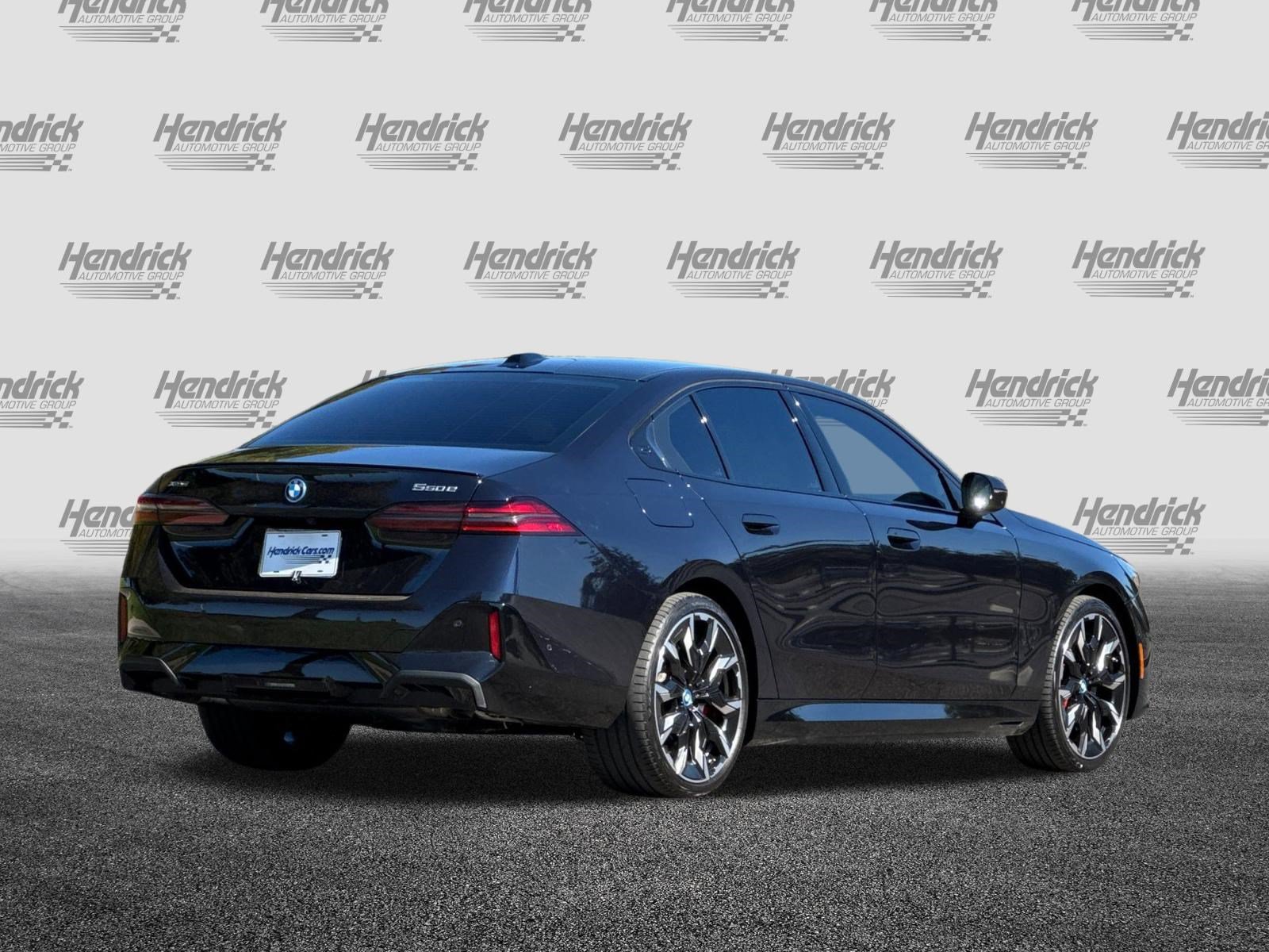 Certified 2025 BMW 550e xDrive w/ Premium Package AWD/4WD image 5