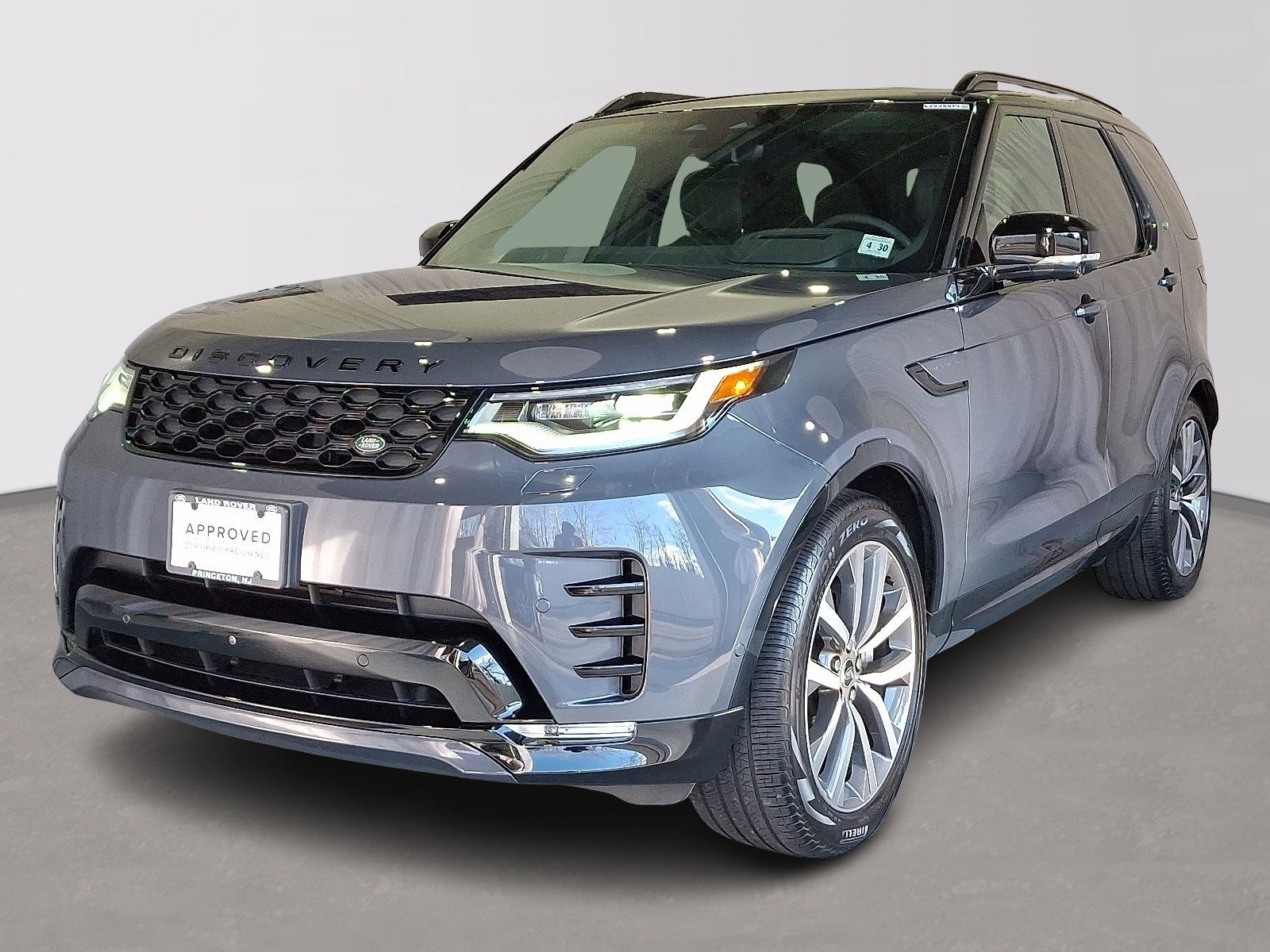 Certified 2025 Land Rover Discovery Dynamic SE