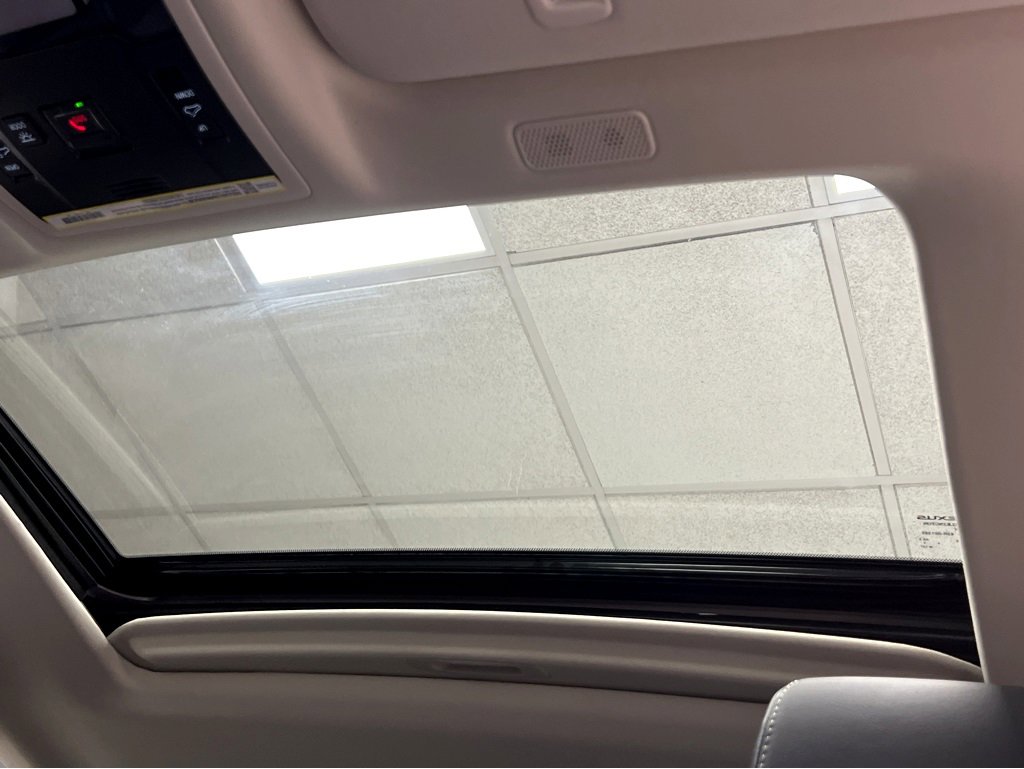 New 2025 Lexus ES 350 w/ Premium Package image 10