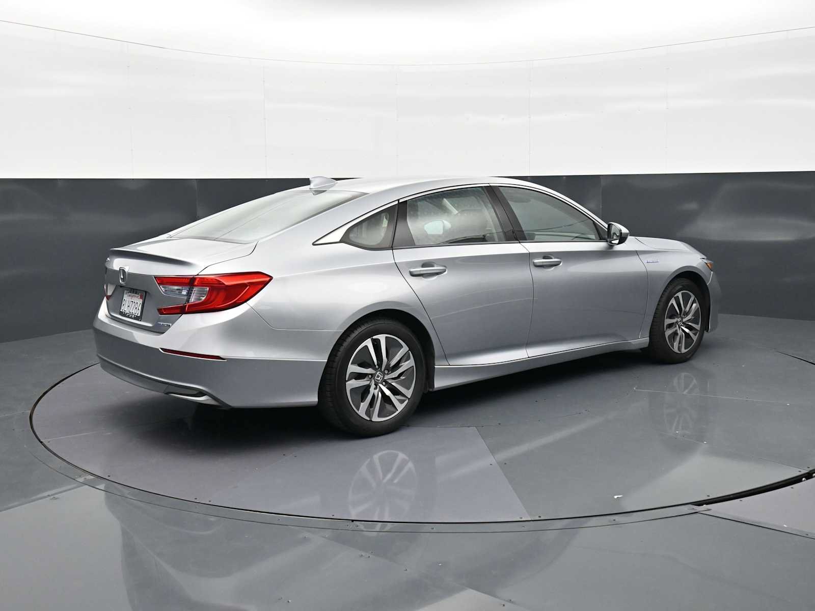 Used 2019 Honda Accord Hybrid image 5
