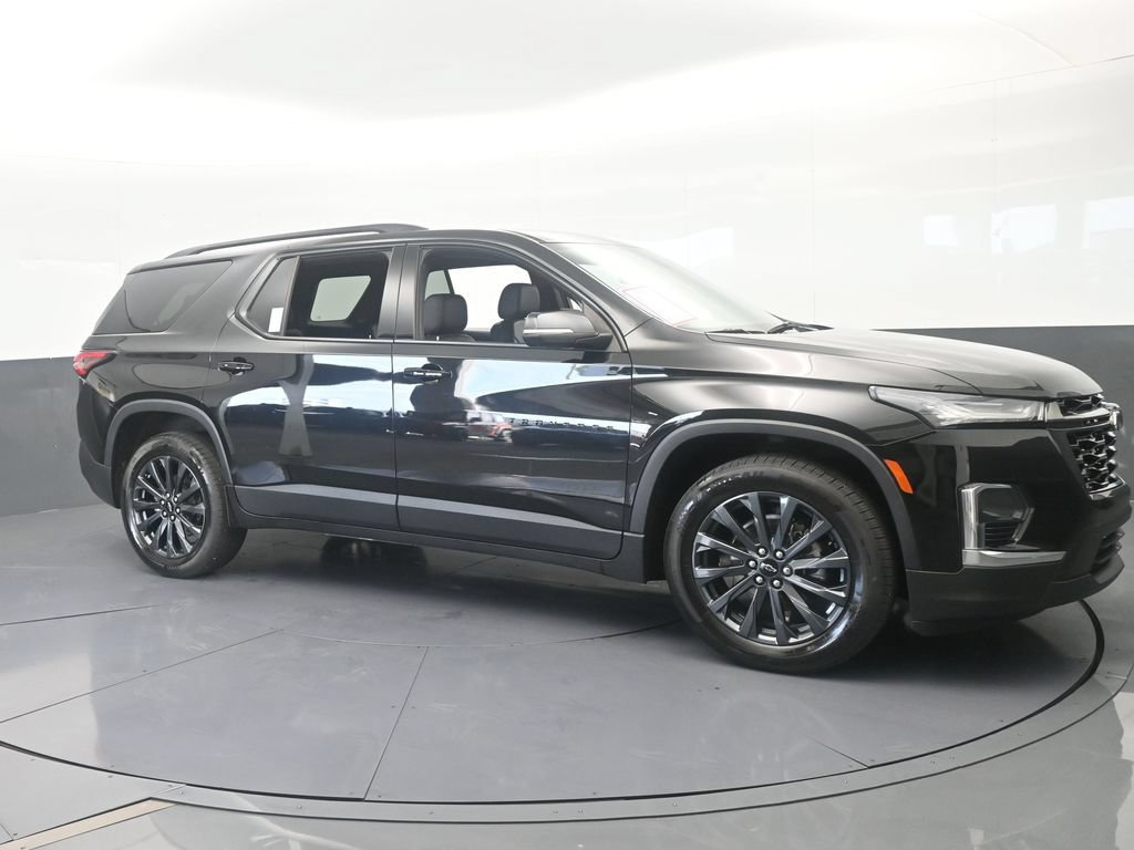 Used 2023 Chevrolet Traverse RS FWD image 8