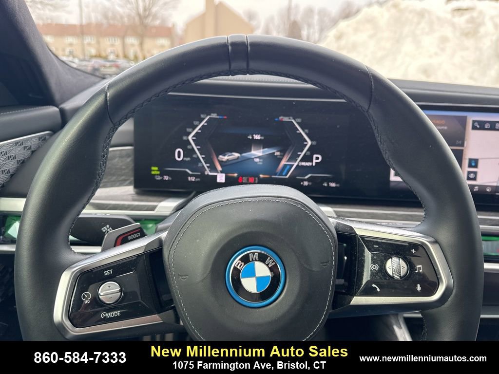 Used 2023 BMW i7 xDrive60 image 14