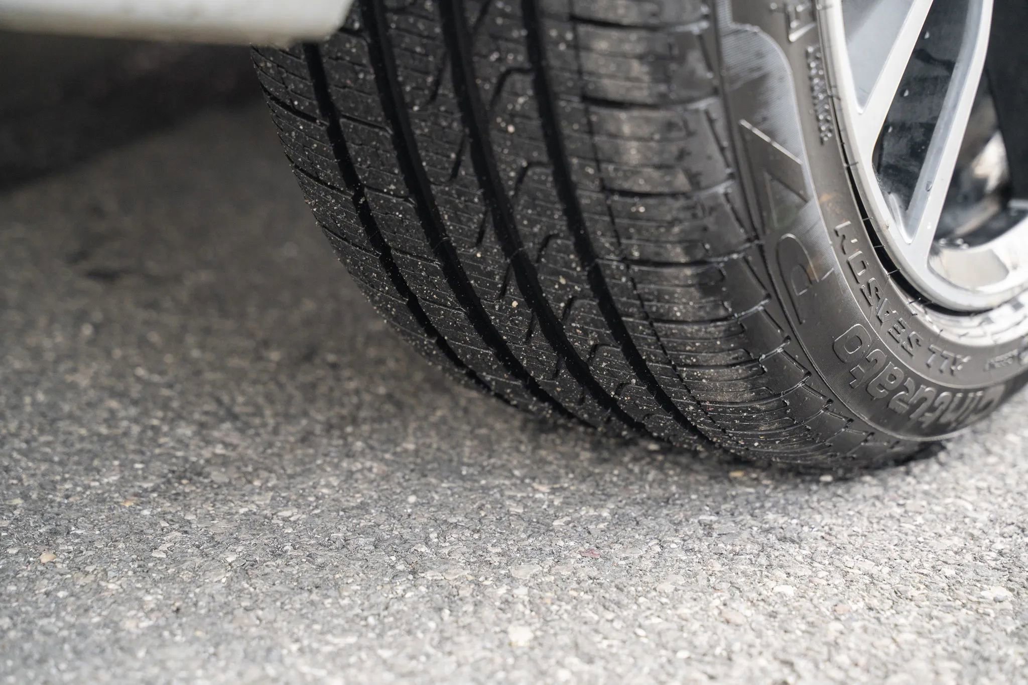 Used 2020 BMW 230i xDrive Convertible w/ Premium Package image 34