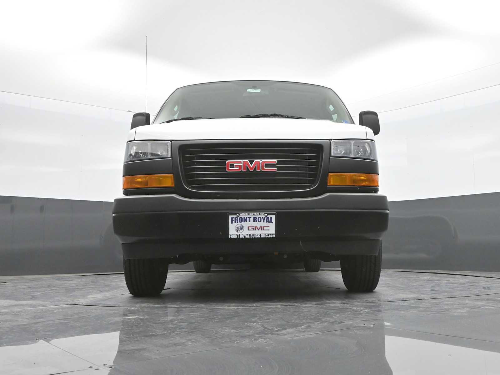 New 2026 GMC Savana 3500 Extended RWD image 32