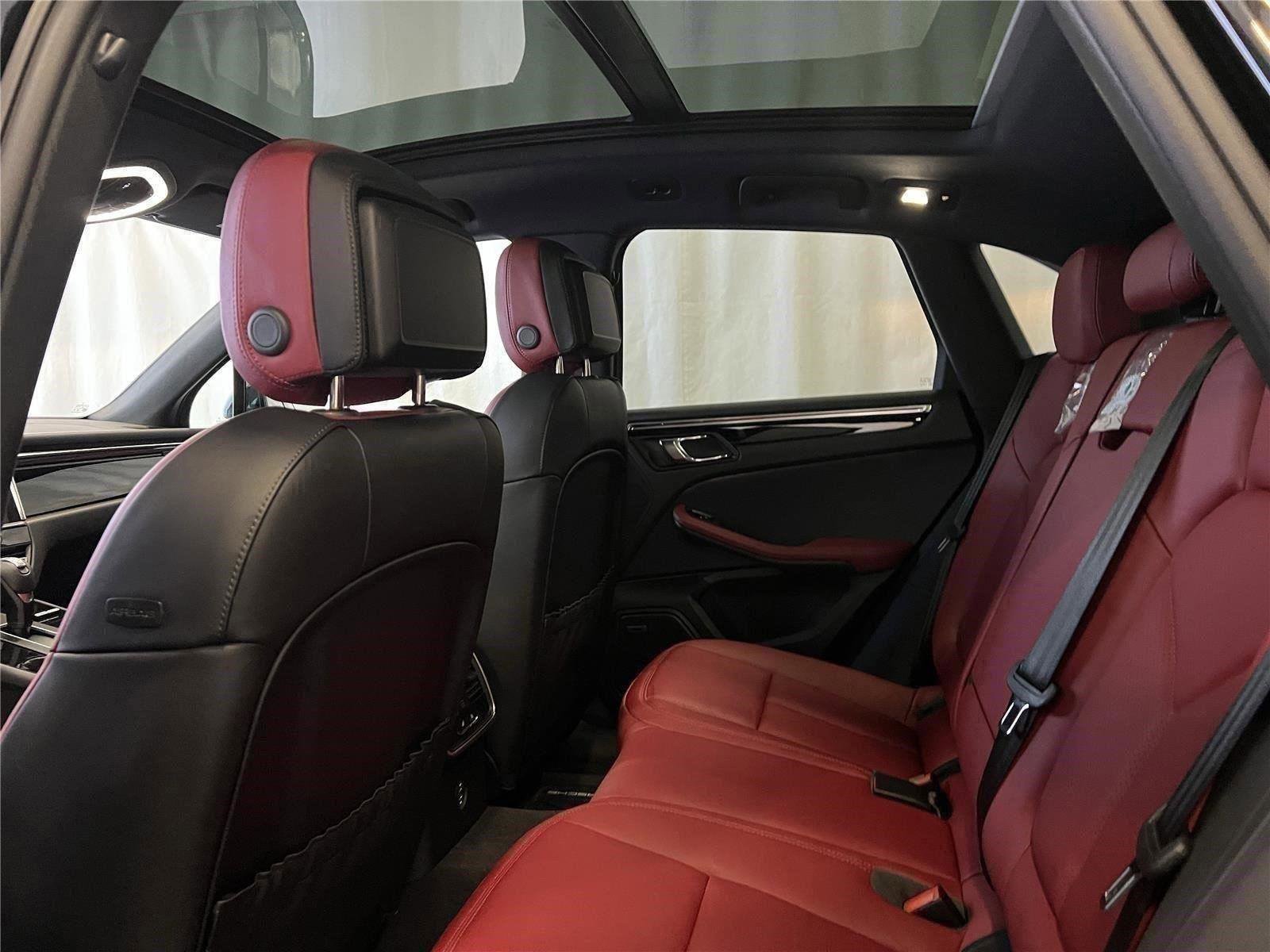 Used 2026 Porsche Macan image 24