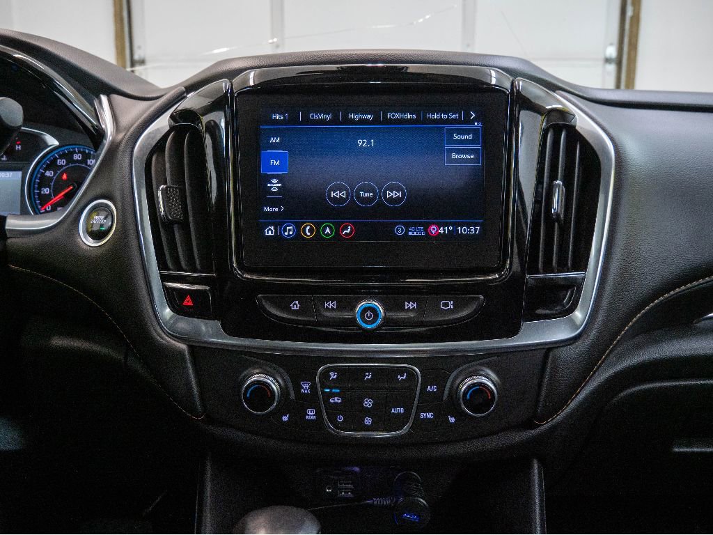 Used 2021 Chevrolet Traverse RS image 25
