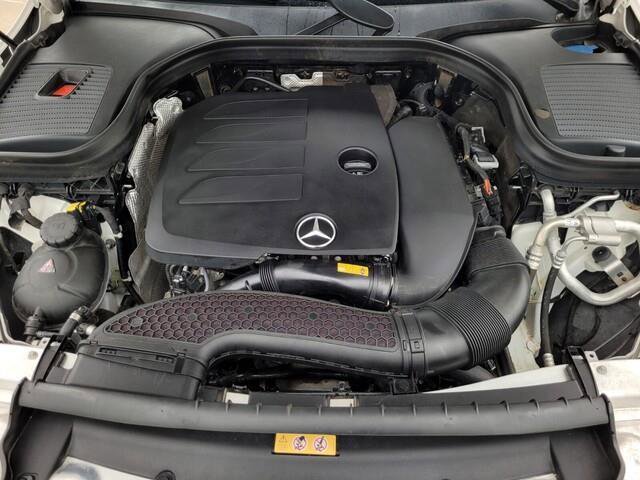 Used 2020 Mercedes-Benz GLC 300 4MATIC image 11