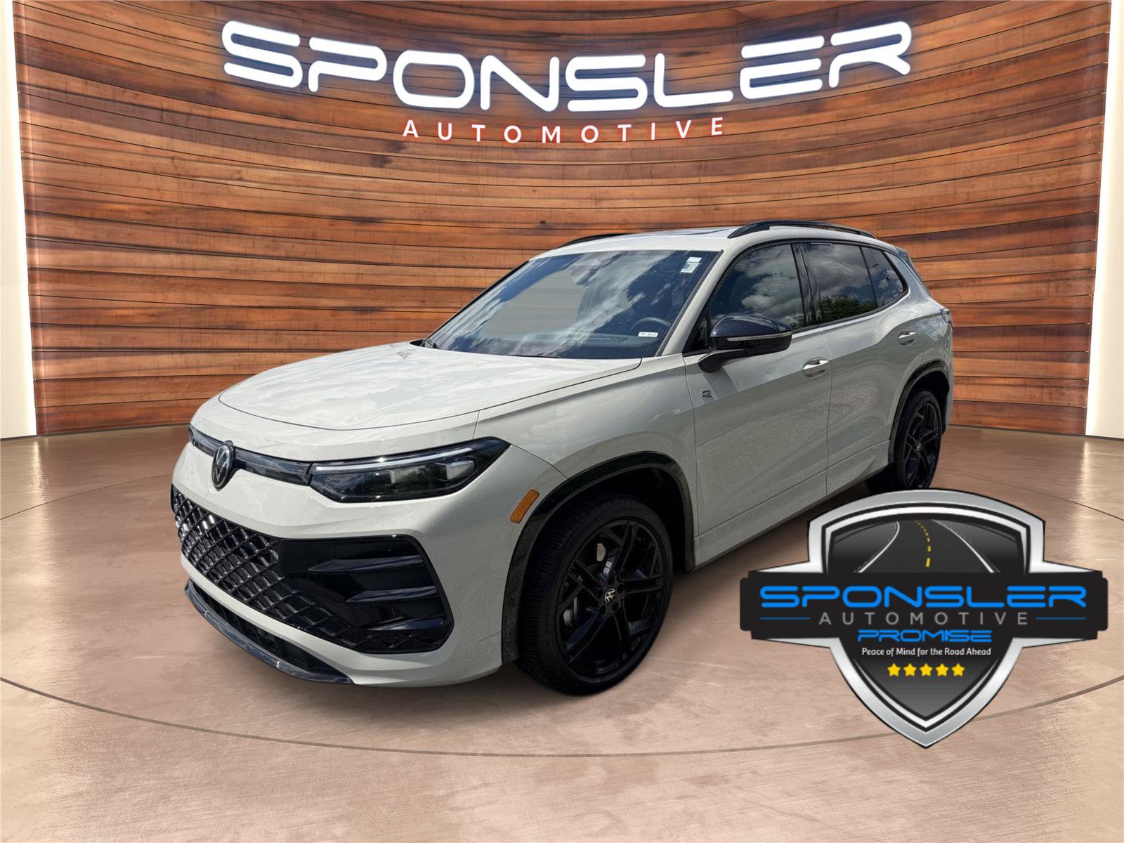 Used 2026 Volkswagen Tiguan SE R-Line AWD/4WD image 1