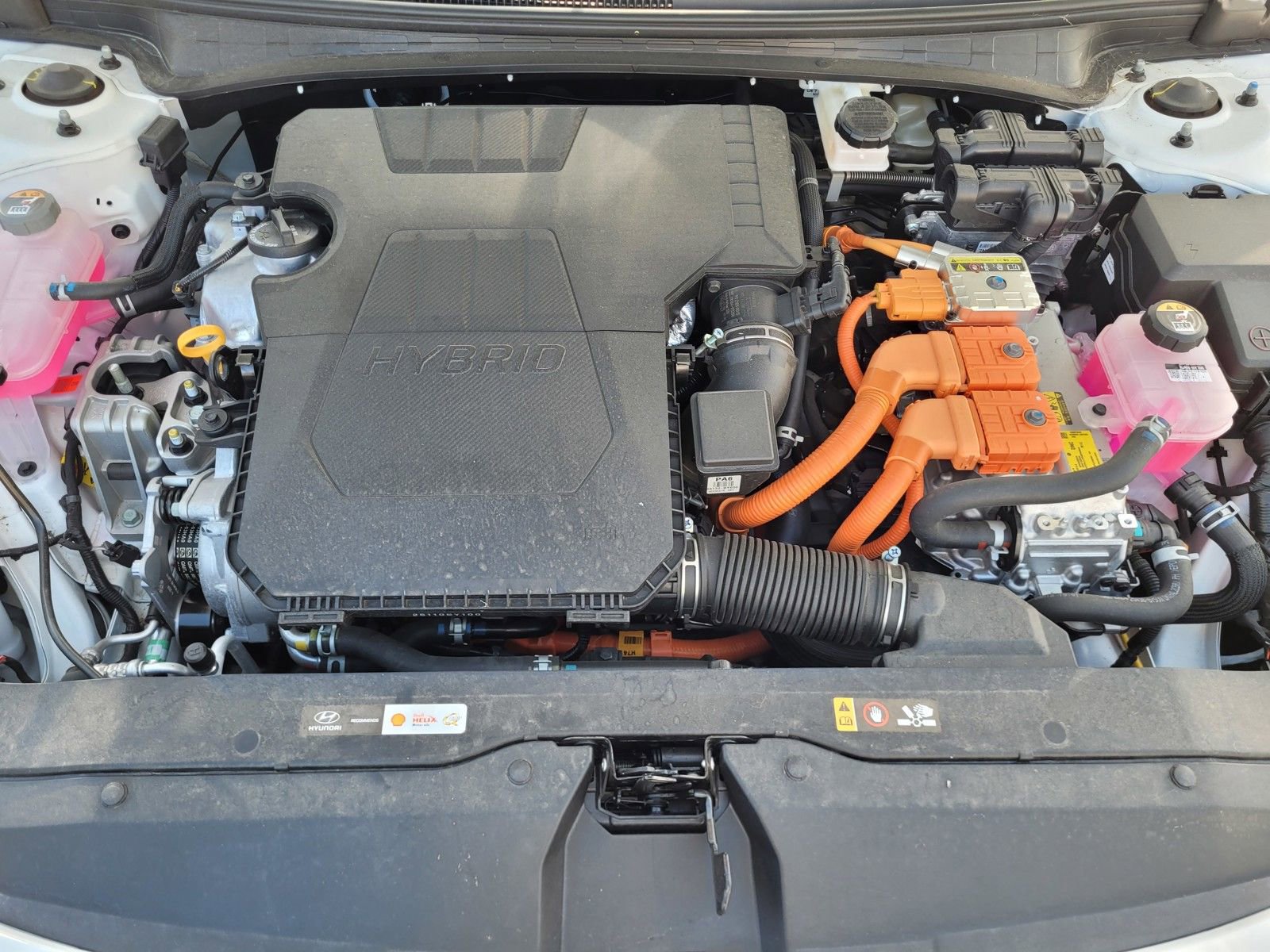 Used 2025 Hyundai Elantra Blue image 34