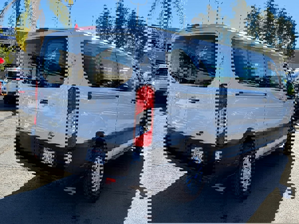 Used 2022 Ford Transit 350 XLT image 10