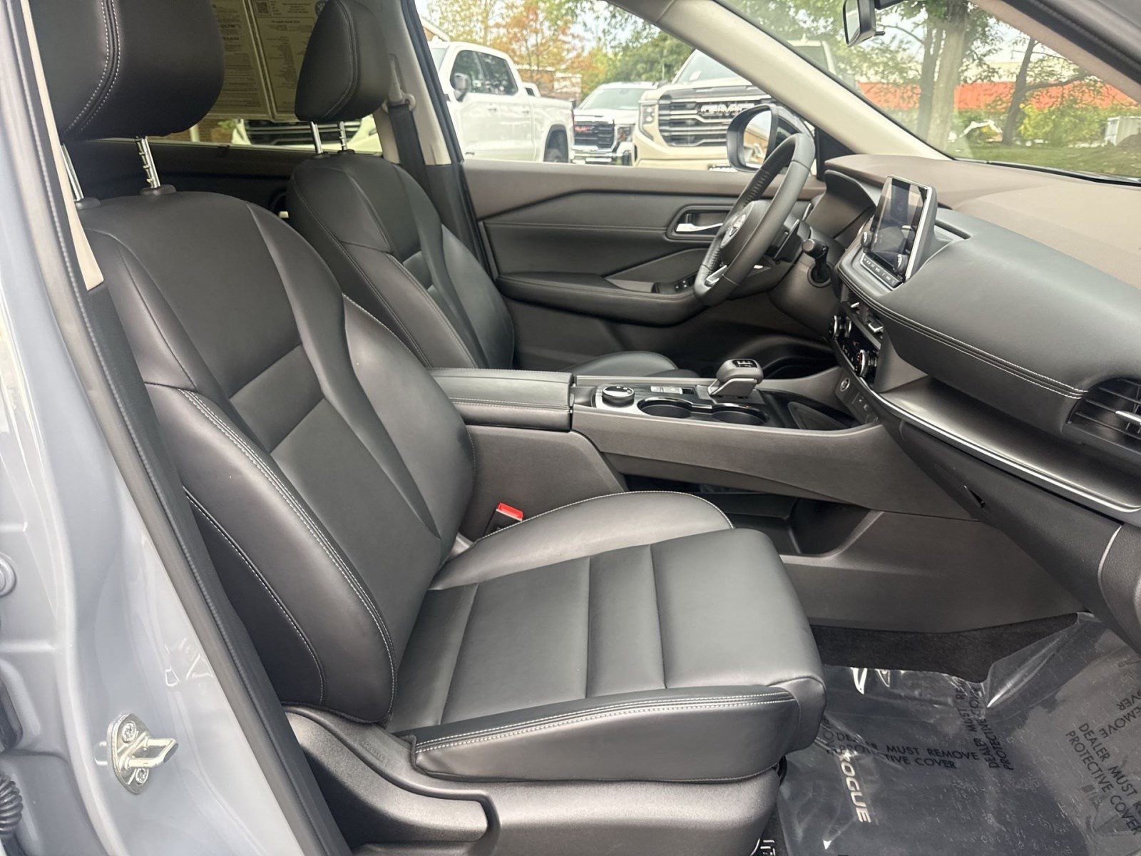 Used 2023 Nissan Rogue SV w/ SV Premium B Package AWD/4WD image 25