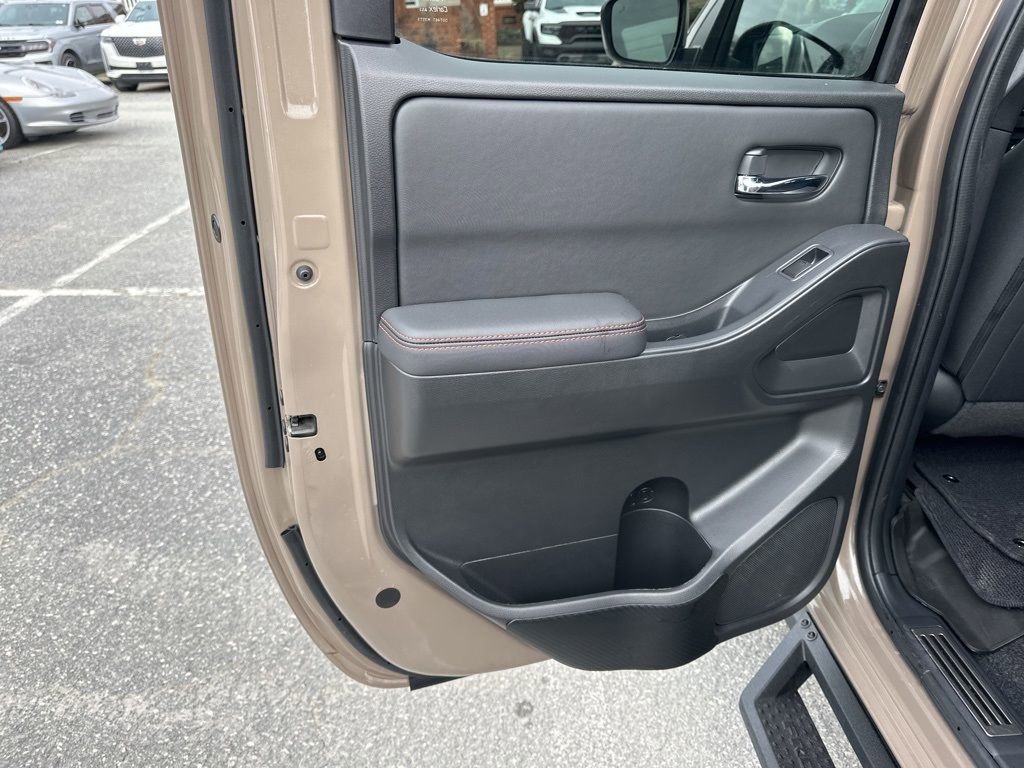 Used 2023 Nissan Frontier PRO-4X w/ Technology Package image 28