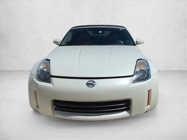 Used 2006 Nissan 350Z Touring RWD image 2